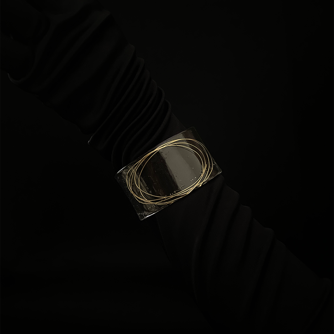 Bracelet | Golden threads