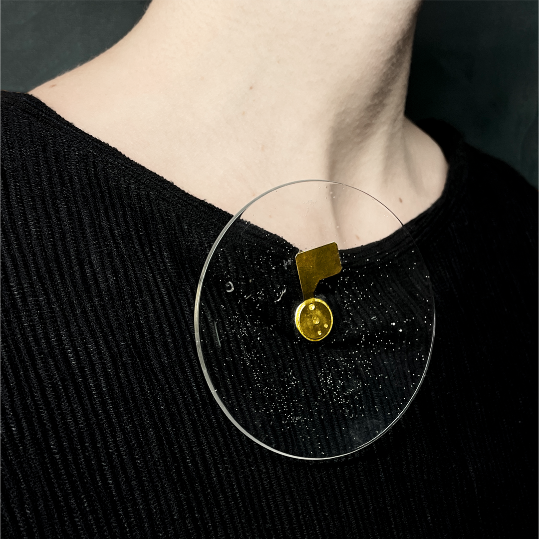 CKT-S-004 | Parabola Brooch | Camera Mechanism