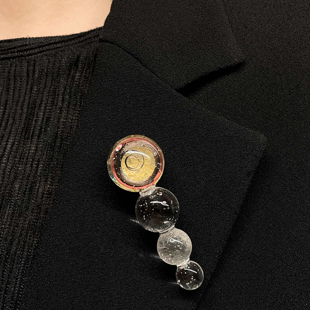 CKT-S-007 | Four Sphere Brooch | Clock spring